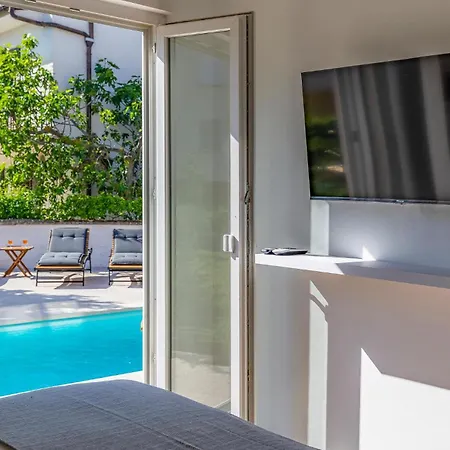 Apartment Beautiful In Madulin With Kitchen Medulin