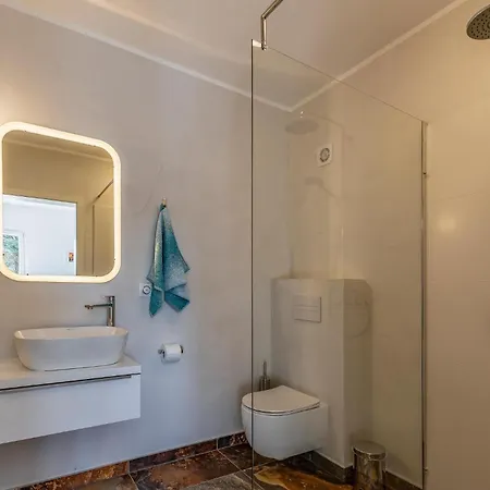 Apartment Beautiful In Madulin With Kitchen