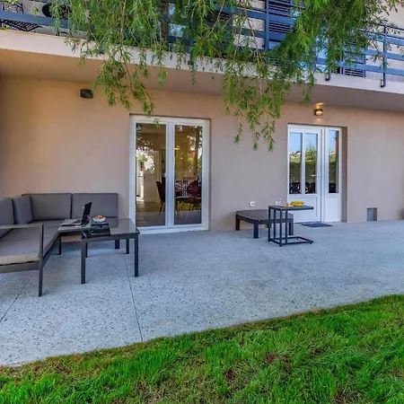 Apartment Beautiful In Madulin With Kitchen Medulin